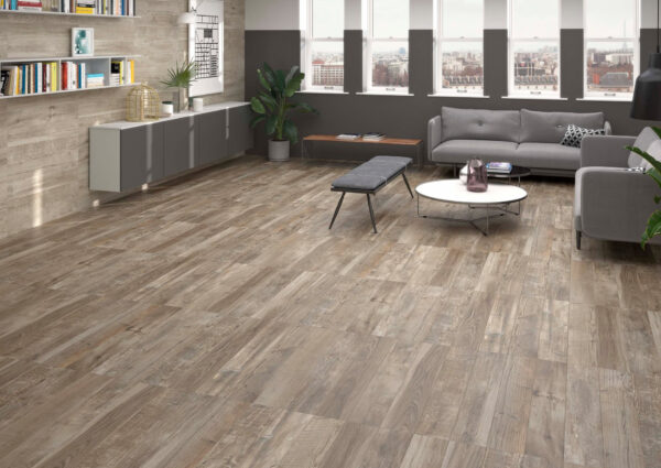 carrelage en grès cérame rectifié imitation bois Espelta Roble