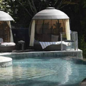Mosavit Bali 10×10   piscine en pierre naturelle